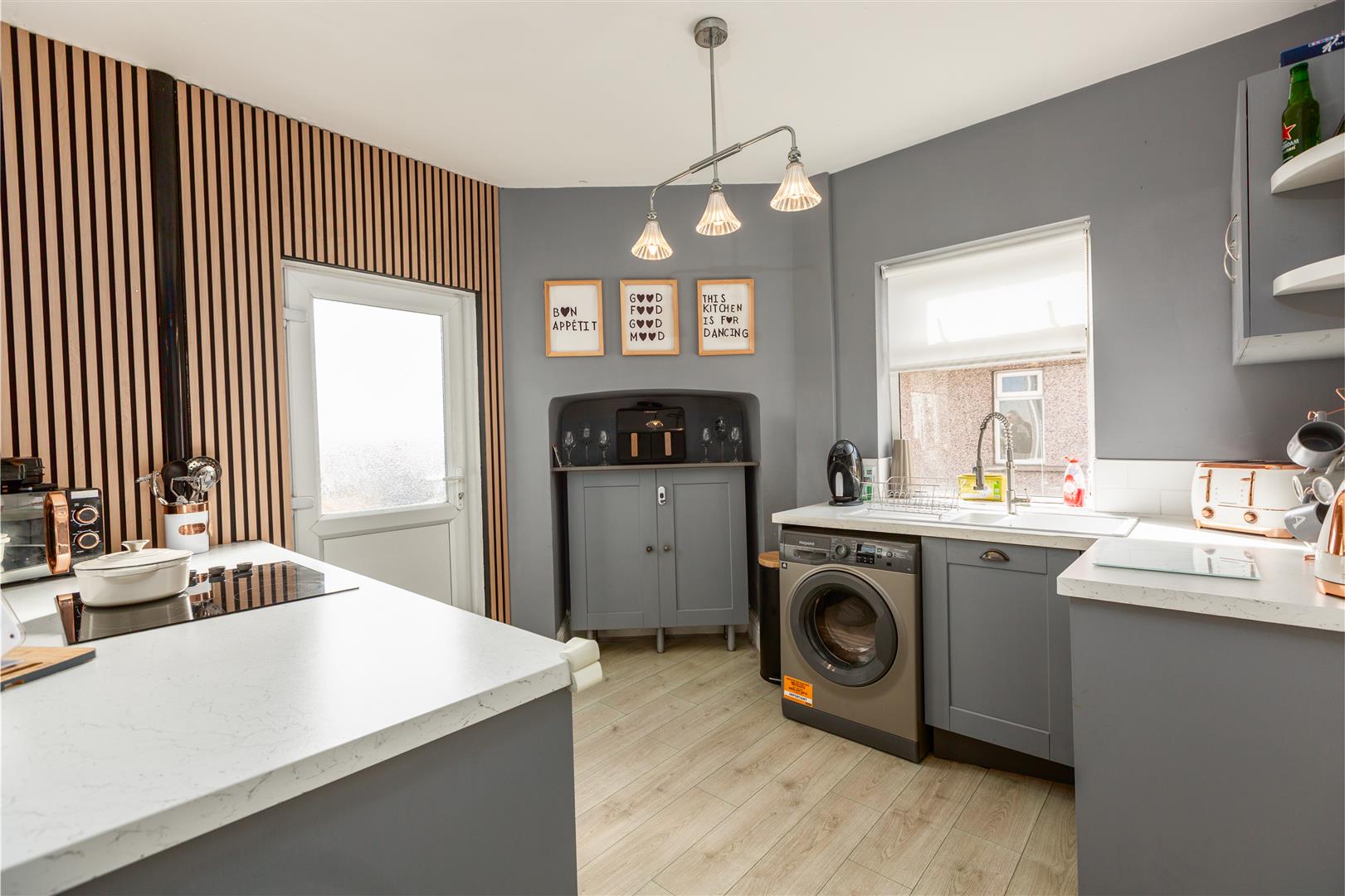 Vicarage Road, Morriston, Swansea, SA6 6DJ